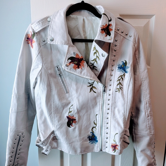 Floral Embroidered Women's Jacket - Picture 4 of 8